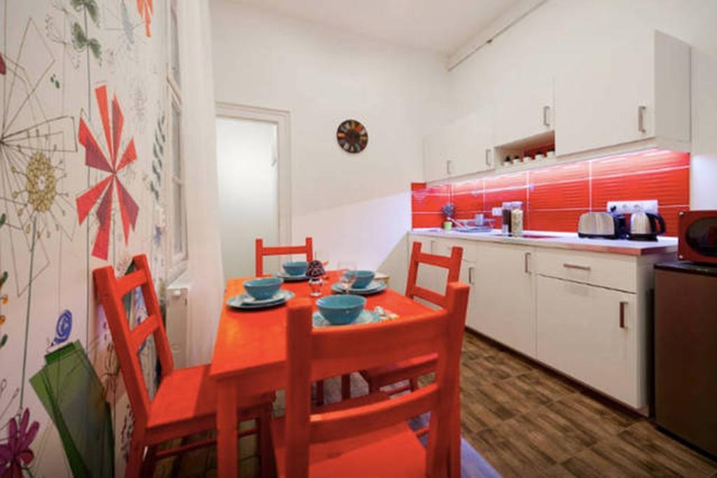 Budget Apartment By Hi5-Kiraly 99 Будапеща Екстериор снимка